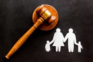 ¿Cómo elegir un abogado de familia?